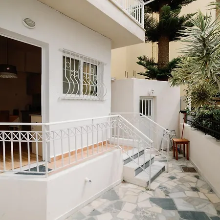 Beachwalk Apartment *